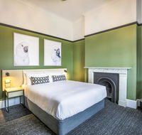 Nightcap at Exeter Hotel - New Castle Holiday