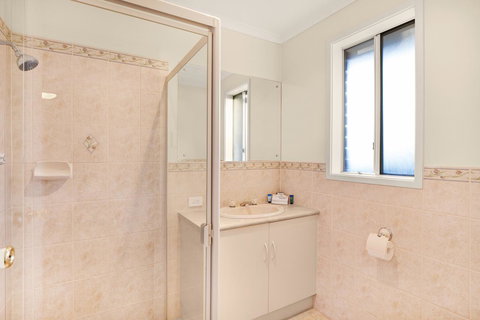 Adelaide Road Motor Lodge - New Castle Holiday 1