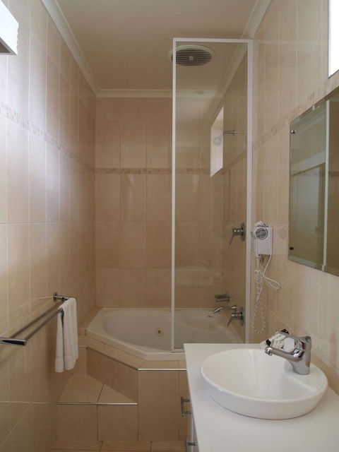 Hilton Beachfront Motel - New Castle Holiday 44