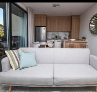 Wisteria Apartments - New Castle Holiday