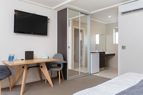 Mick O\'Sheas - New Castle Holiday 1