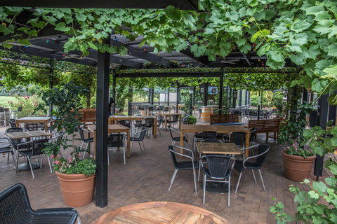 Mick O\'Sheas - New Castle Holiday 38