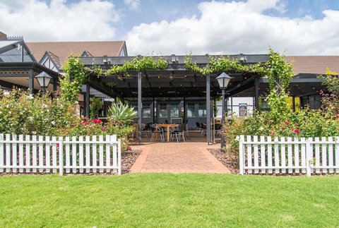 Mick O\'Sheas - New Castle Holiday 39