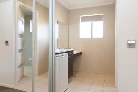 Mick O\'Sheas - New Castle Holiday 3