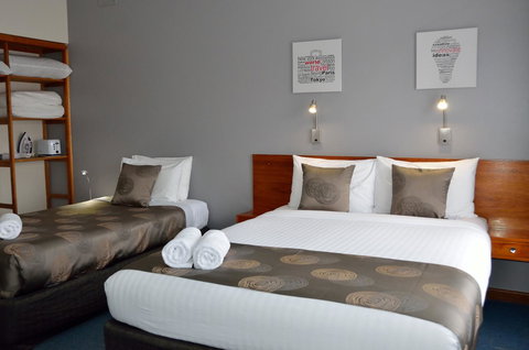 105 On The Park - New Castle Holiday 7