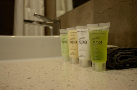 105 On The Park - New Castle Holiday 8