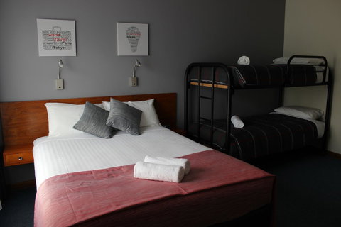 105 On The Park - New Castle Holiday 4