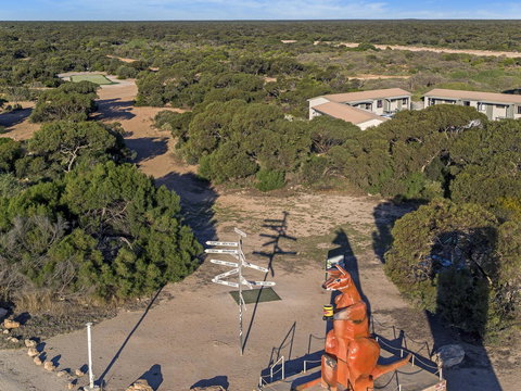 Border Village Roadhouse - New Castle Holiday 13