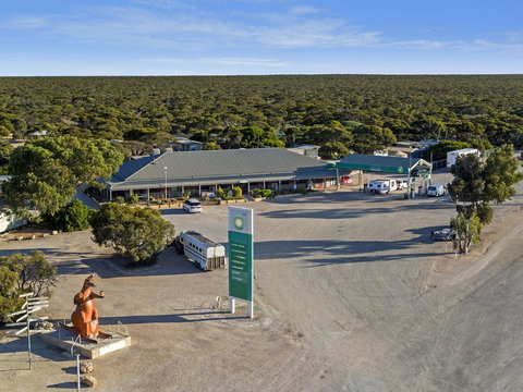 Border Village Roadhouse - New Castle Holiday 22