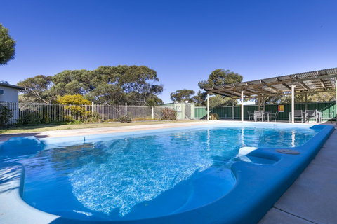 Border Village Roadhouse - New Castle Holiday 1