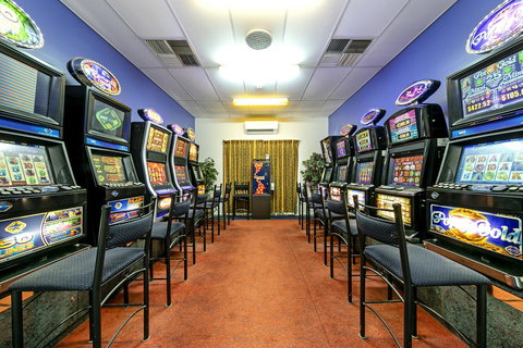 Border Village Roadhouse - New Castle Holiday 8