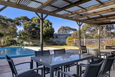 Border Village Roadhouse - New Castle Holiday 28