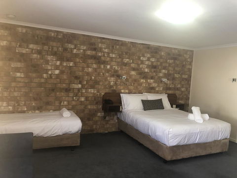 Clare Central - New Castle Holiday 3