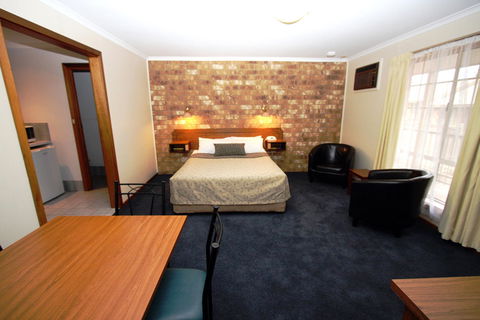 Clare Central - New Castle Holiday 17