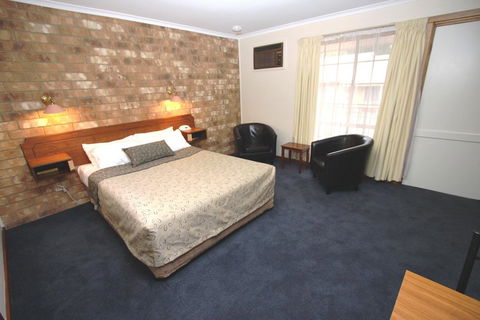 Clare Central - New Castle Holiday 41