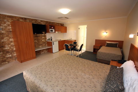 Clare Central - New Castle Holiday 19