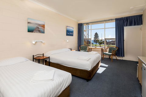 Blue Seas Motel - New Castle Holiday 11