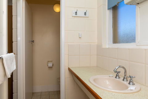 Blue Seas Motel - New Castle Holiday 9