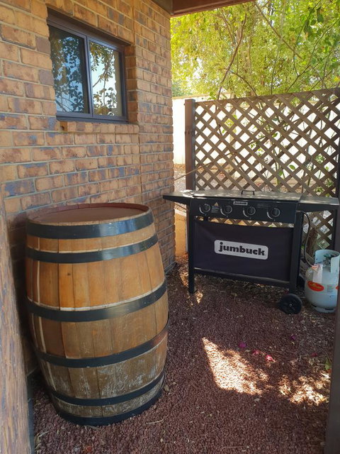 Barossa Valley Studio - New Castle Holiday 8