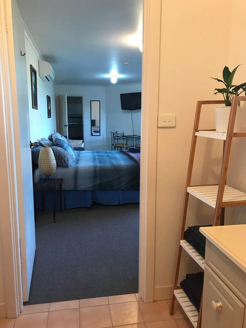 Barossa Valley Studio - New Castle Holiday 17