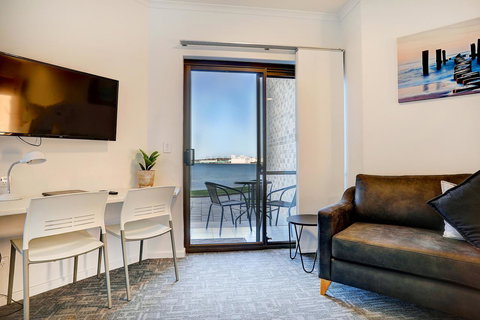 Limani Motel - New Castle Holiday 37