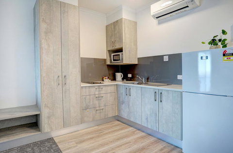 Limani Motel - New Castle Holiday 20