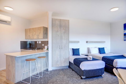 Limani Motel - New Castle Holiday 40