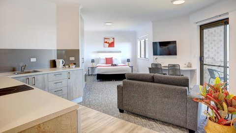 Limani Motel - New Castle Holiday 17