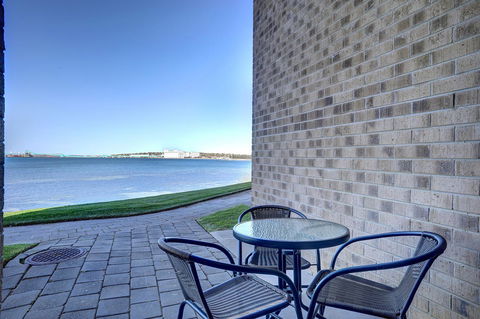 Limani Motel - New Castle Holiday 38