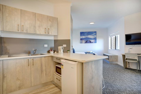 Limani Motel - New Castle Holiday 39