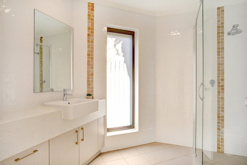 Limani Motel - New Castle Holiday 36