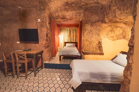 The Underground Motel - New Castle Holiday 20