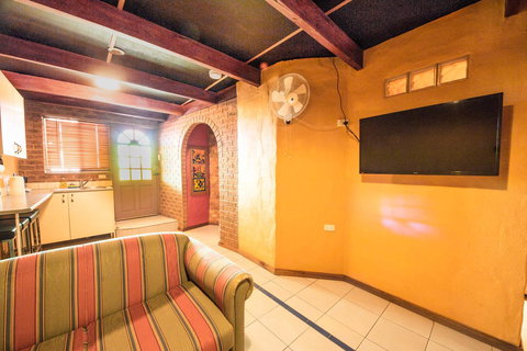 The Underground Motel - New Castle Holiday 16