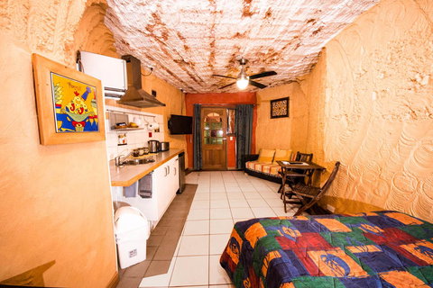 The Underground Motel - New Castle Holiday 18