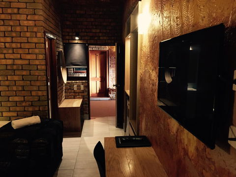 The Lookout Cave Underground Motel - New Castle Holiday 33