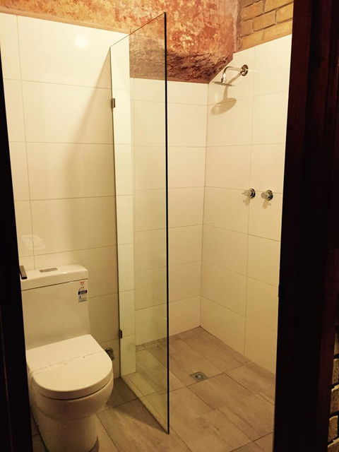 The Lookout Cave Underground Motel - New Castle Holiday 44