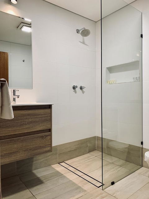 The Lookout Cave Underground Motel - New Castle Holiday 1