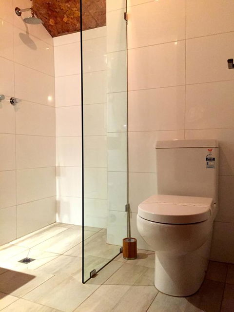 The Lookout Cave Underground Motel - New Castle Holiday 38