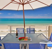 Adelaide Luxury Beach House - New Castle Holiday
