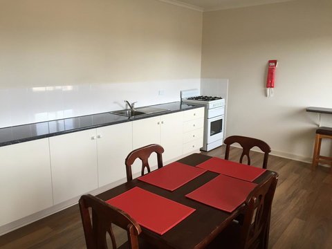 Blue Lake Motel - New Castle Holiday 25