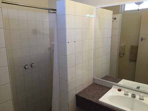 Blue Lake Motel - New Castle Holiday 19