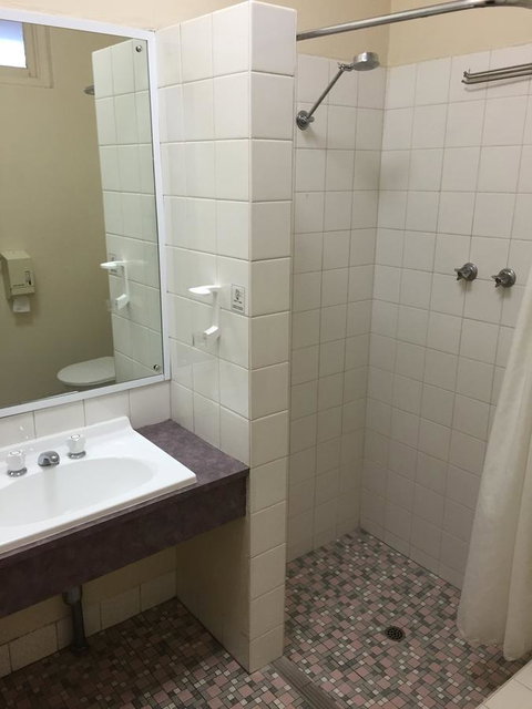 Blue Lake Motel - New Castle Holiday 21