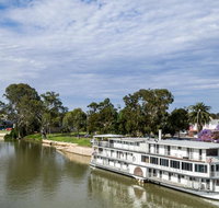 Murray River Queen - New Castle Holiday