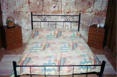 Radeka Downunder Underground Motel - New Castle Holiday 3