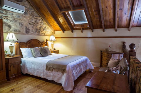Clare Valley Heritage Retreat - New Castle Holiday 6