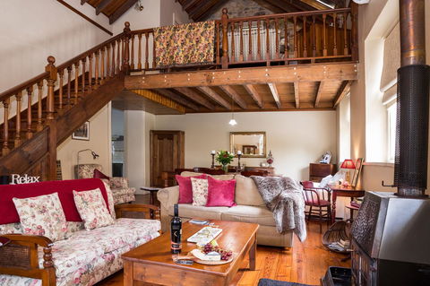 Clare Valley Heritage Retreat - New Castle Holiday 12