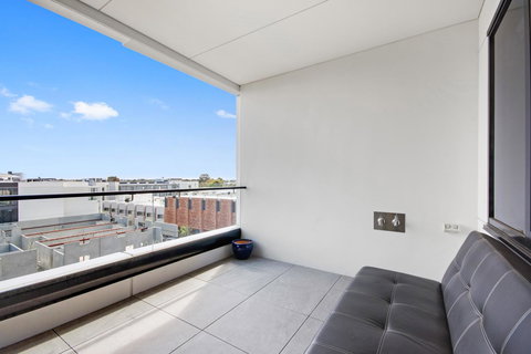 Swainson At Bowery - New Castle Holiday 17