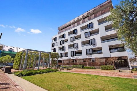 Swainson At Bowery - New Castle Holiday 22