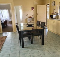 Super Central Location - New Castle Holiday