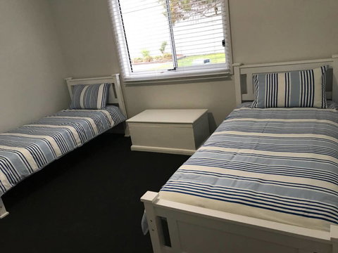 Moontana - New Castle Holiday 8